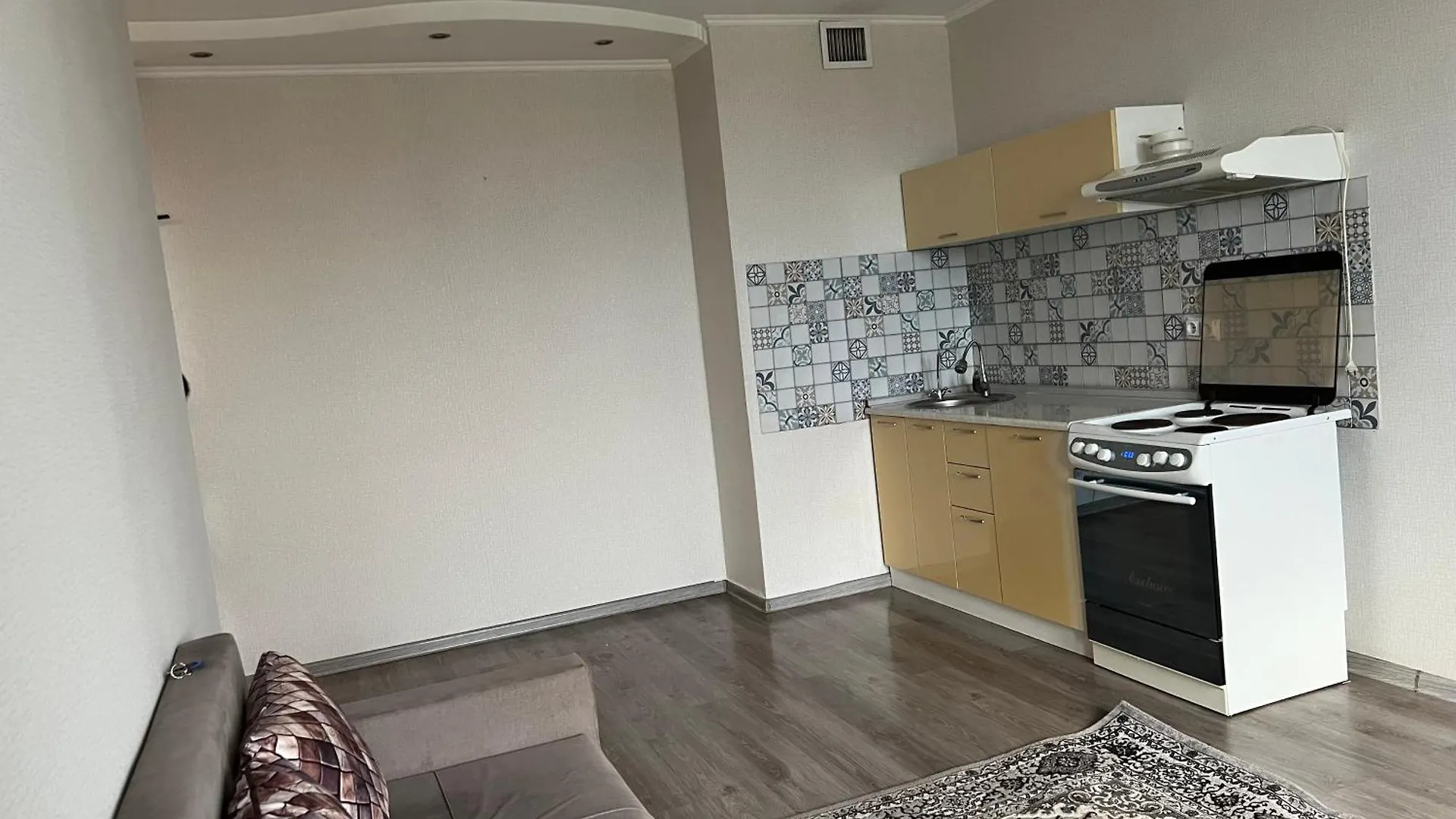 Квартира С Видом На Город Almaty Apartment
